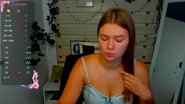 Snapshot of Josephine_Kiss chatting on July 2026 07:05:02 AM Josephine Kiss online show from July 2026 07:05:02 AM