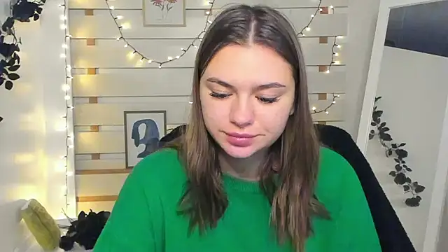 Josephine Kiss online show from November 2025 06:17:02 AM