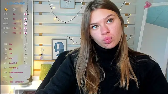 Josephine Kiss online show from October 2025 12:28:02 PM