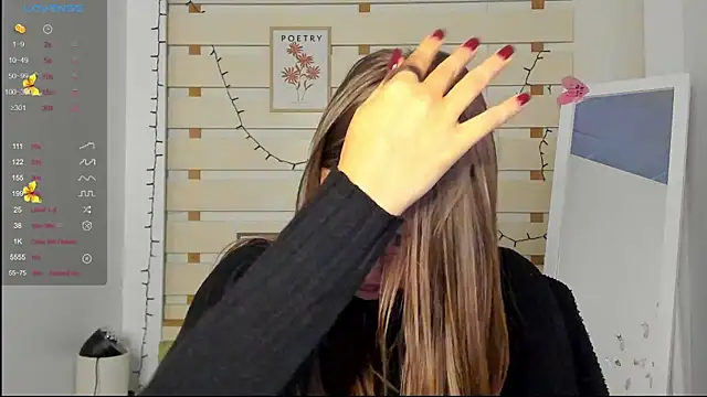 Josephine Kiss online show from October 2025 06:38:01 AM