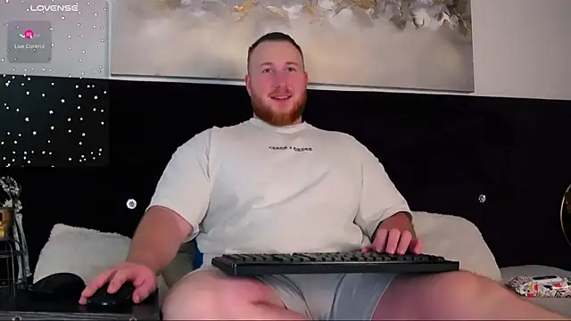 Snapshot of RoddyStill chatting on December 2025 05:31:02 AM RoddyStill online show from December 2025 05:31:02 AM