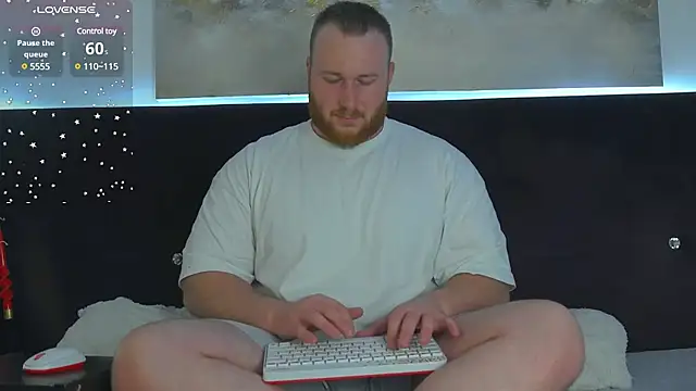 Snapshot of RoddyStill chatting on February 2025 08:27:02 AM RoddyStill online show from February 2025 08:27:02 AM