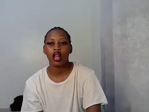 Sweet Vinkah online show from April 2026 06:23:01 PM