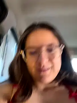 livgomez online show from November 2025 02:34:02 PM