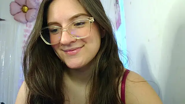 Snapshot of livgomez chatting on September 2025 12:10:01 PM livgomez online show from September 2025 12:10:01 PM