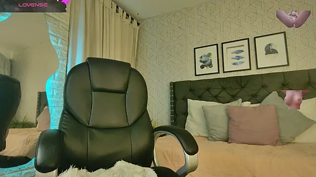 sussy  stone online show from December 2024 12:40:01 PM