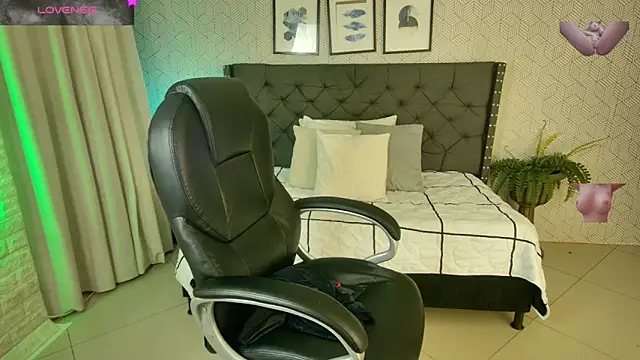 sussy  stone online show from December 2024 12:41:01 PM