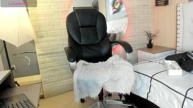 sussy  stone online show from May 2026 12:11:01 PM