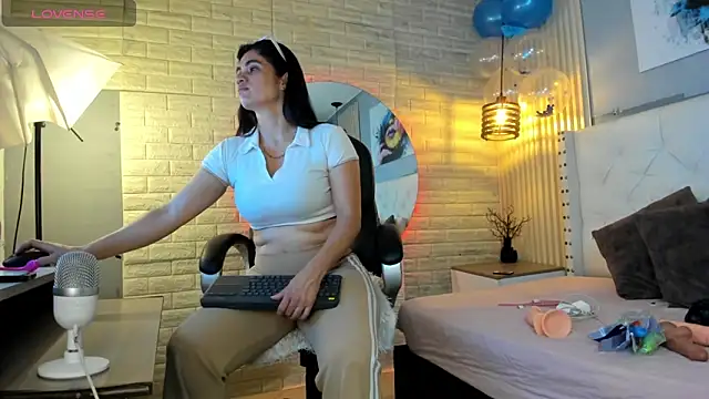 sussy  stone online show from June 2026 11:52:02 AM