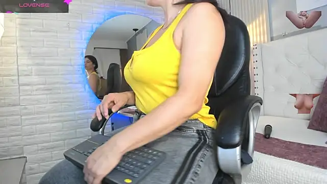 Snapshot of sussy__stone chatting on March 2026 12:00:02 PM sussy stone online show from March 2026 12:00:02 PM