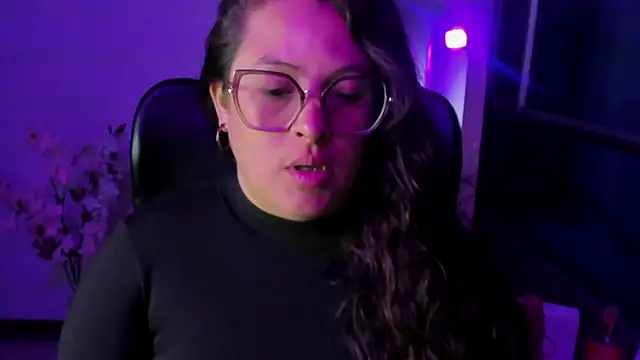 SaraThomso online show from September 2025 03:27:01 AM