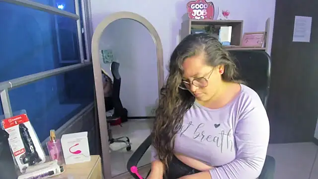 SaraThomso online show from November 2025 03:21:02 AM