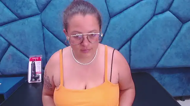 SaraThomso online show from February 2025 02:52:01 AM