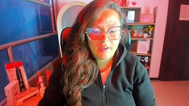 SaraThomso online show from November 2025 03:21:02 AM