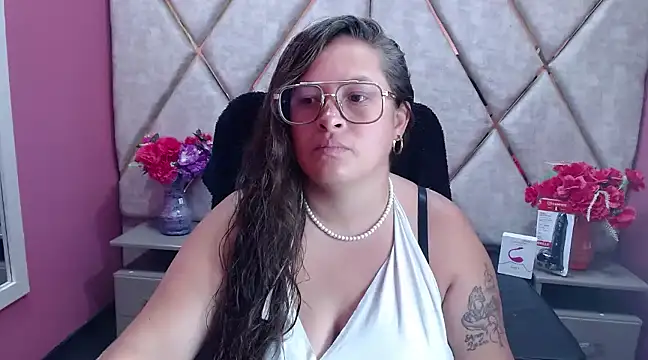 SaraThomso online show from March 2025 03:00:02 AM