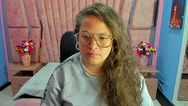 SaraThomso online show from February 2025 03:29:01 AM