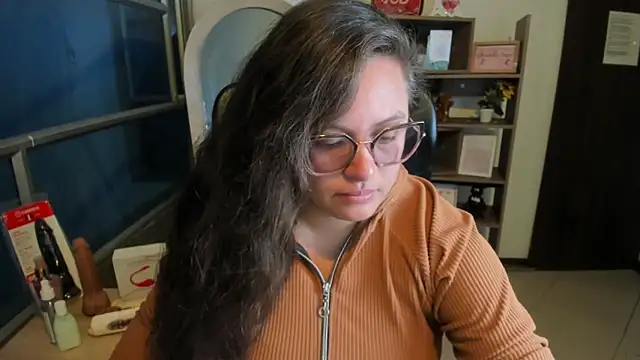 SaraThomso online show from November 2025 03:11:01 AM