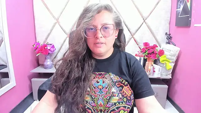 SaraThomso online show from November 2025 01:55:02 PM