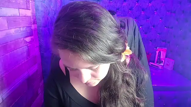 SaraThomso online show from September 2025 03:22:01 AM