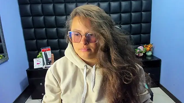 SaraThomso online show from January 2026 02:35:02 PM