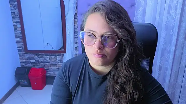 SaraThomso online show from December 2025 02:08:02 PM