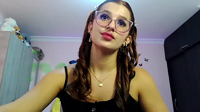 caroline jonson online show from September 2025 02:43:02 PM