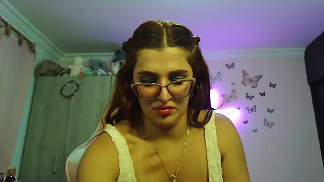 caroline jonson online show from April 2026 10:39:02 PM