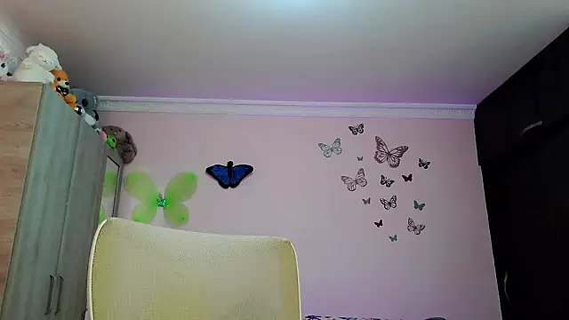 caroline jonson online show from September 2025 02:33:02 PM