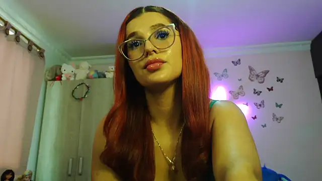 Snapshot of caroline_jonson chatting on May 2026 01:49:01 PM caroline jonson online show from May 2026 01:49:01 PM
