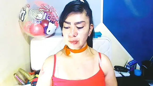 luisahott online show from April 2026 05:40:01 PM