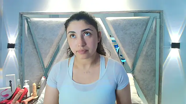 Danna 777  online show from October 2025 09:04:02 PM