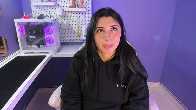 Danna 777  online show from October 2025 08:44:01 PM