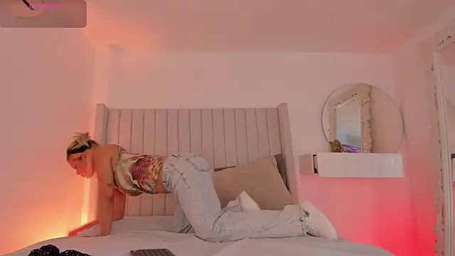 Shelynna azzul online show from March 2026 08:18:01 PM