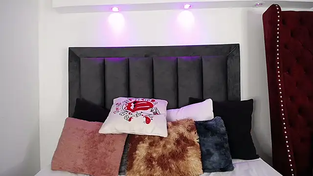 Tifanny Sweett online show from February 2025 07:26:01 AM