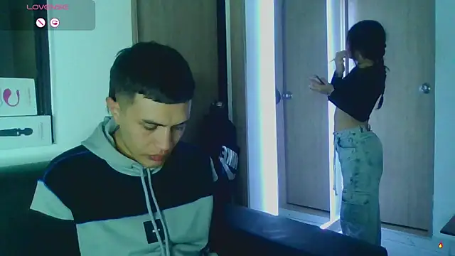 Tifanny Sweett online show from January 2026 03:01:02 AM