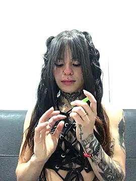 Tifanny Sweett online show from October 2025 01:46:02 AM