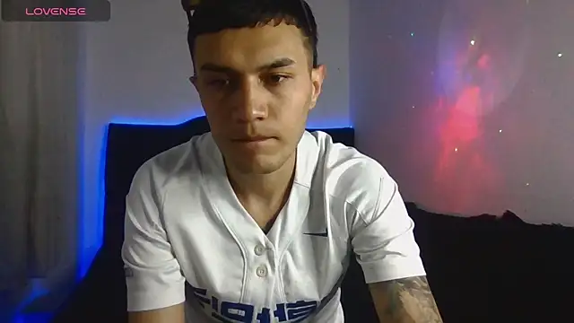 Tifanny Sweett online show from February 2026 01:27:02 AM