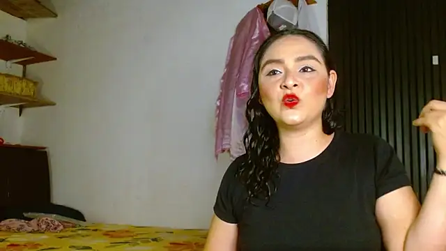 Snapshot of Kaory_32 chatting on November 2025 09:04:01 PM Kaory 32 online show from November 2025 09:04:01 PM