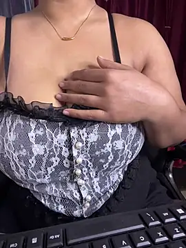 Snapshot of Ritu-Babe chatting on January 2026 06:22:02 PM Ritu-Babe online show from January 2026 06:22:02 PM