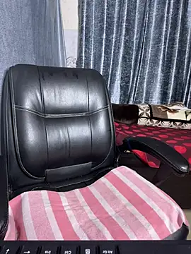 Snapshot of Ritu-Babe chatting on February 2026 06:39:01 PM Ritu-Babe online show from February 2026 06:39:01 PM