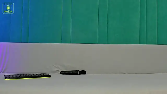 Whitney Svonn online show from December 2024 06:33:01 PM