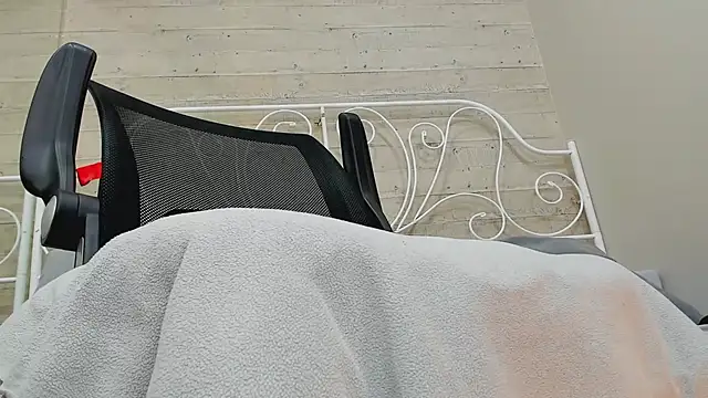 Whitney Svonn online show from December 2024 03:36:02 PM