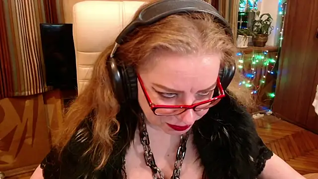 Miss Tress online show from April 2026 09:31:01 PM