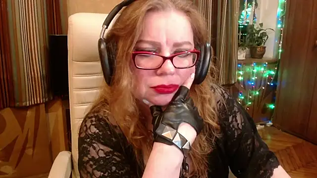 Miss Tress online show from November 2025 10:32:02 PM