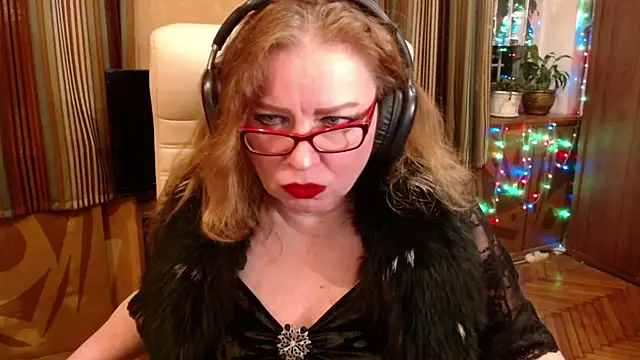 Miss Tress online show from December 2025 09:50:01 PM