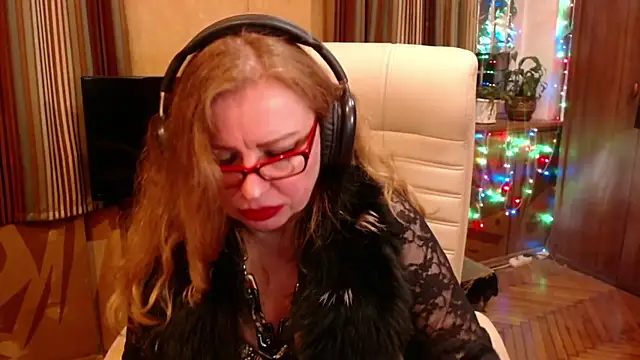 Miss Tress online show from April 2026 09:37:02 PM