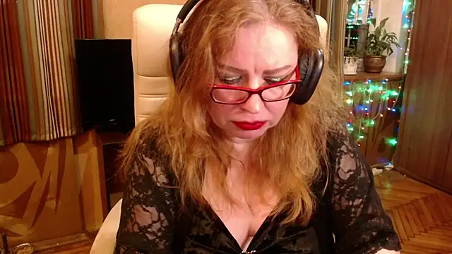 Miss Tress online show from November 2025 09:26:02 PM