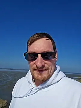 Snapshot of Relsxboy chatting on March 2025 12:06:02 PM Relsxboy online show from March 2025 12:06:02 PM