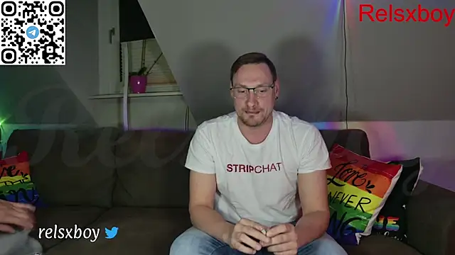Snapshot of Relsxboy chatting on October 2025 08:54:02 PM Relsxboy online show from October 2025 08:54:02 PM