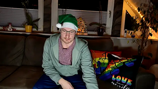 Snapshot of Relsxboy chatting on December 2024 10:02:02 PM Relsxboy online show from December 2024 10:02:02 PM